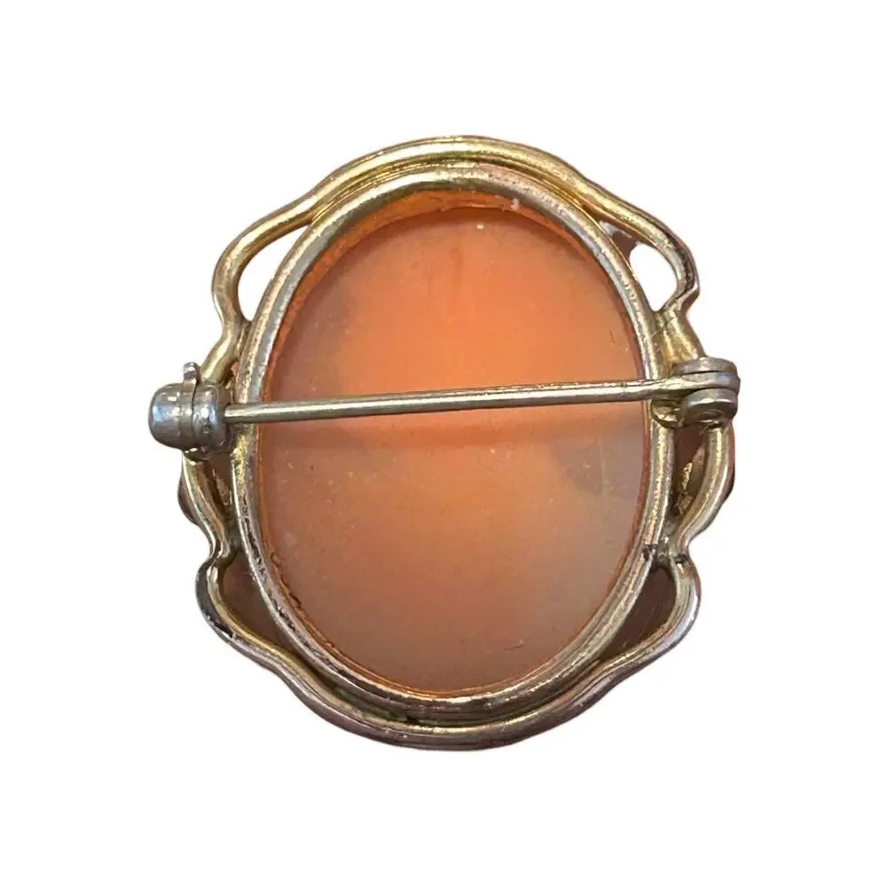 Vintage Shell Cameo Brooch Gold Tone Setting